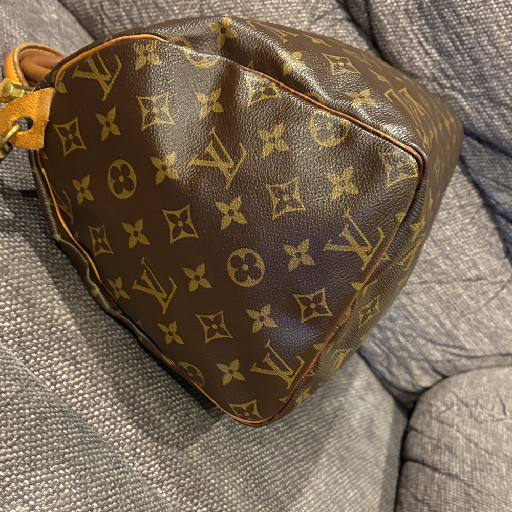 Louis Vuitton Speedy 30 Monogram Canvas  Bag - Picture 9 of 16